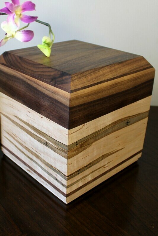 Urnes funéraires en bois Urnes funéraires en bois | Érable Ambrosia